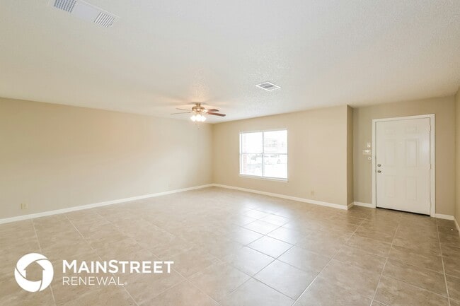 Photo - 8007 Manderly Pl