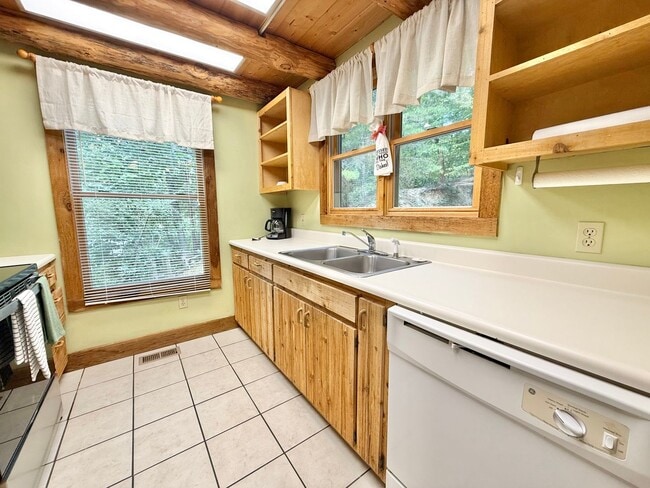 219 Cutter Gap Rd