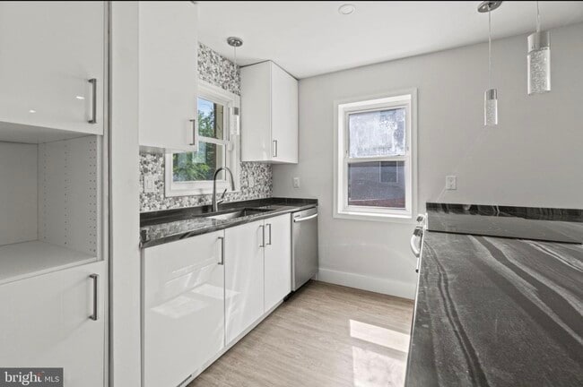 Photo - 2316 Victory Dr