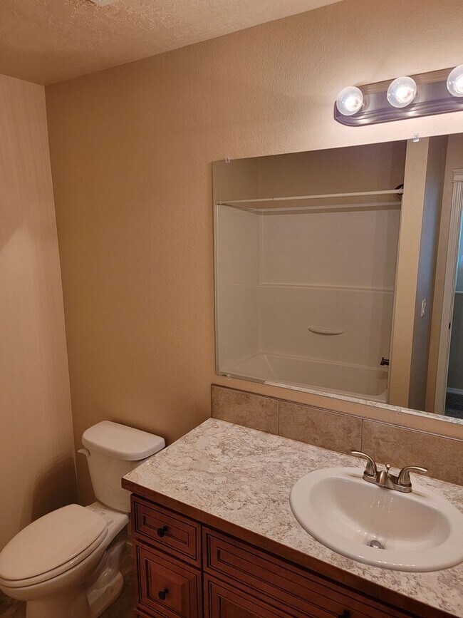 923-923 E Dewey Ave Unit Dewey Unit 923