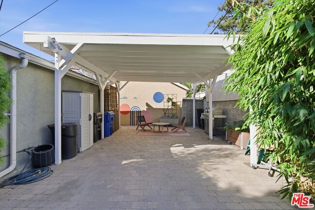 Photo - 4276 Kenyon Ave