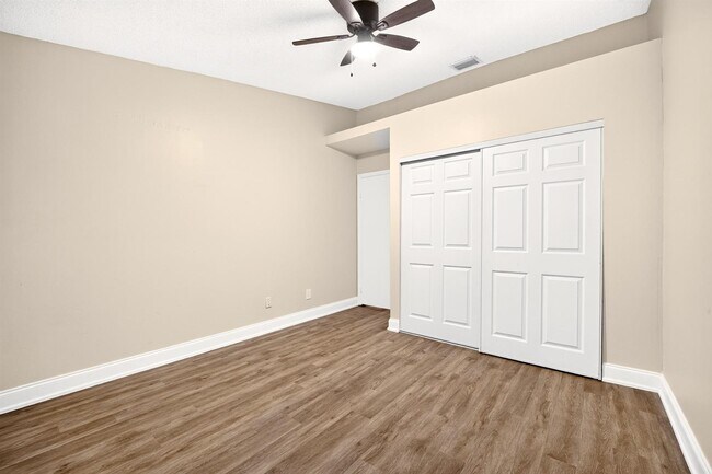 921 NW 122nd Ter