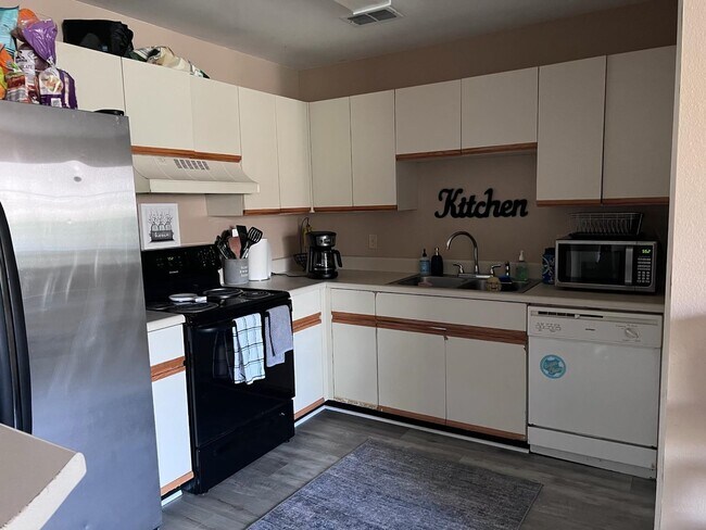 Photo - 2681 Tess Cir