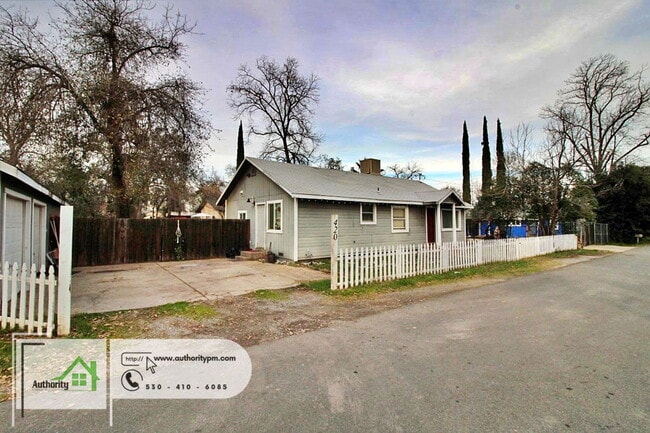 Photo - 420 Beagle Ln
