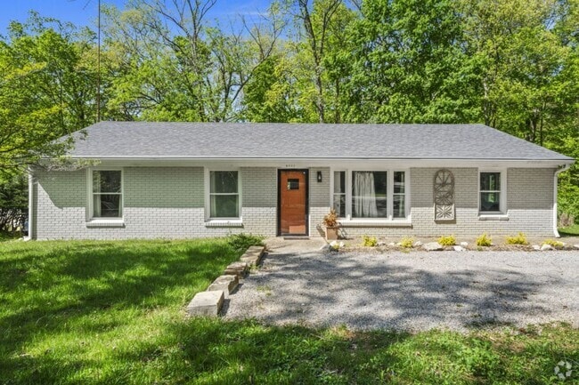Building Photo - 3 Bedroom Furnished in Oldham County Rental