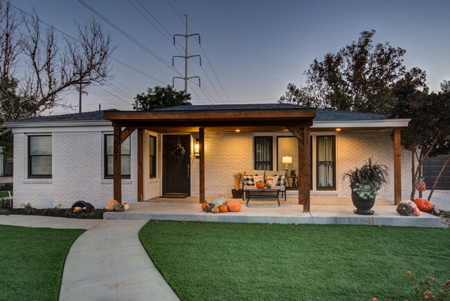 Photo - A Standard of Excellence in Tech Terrace!