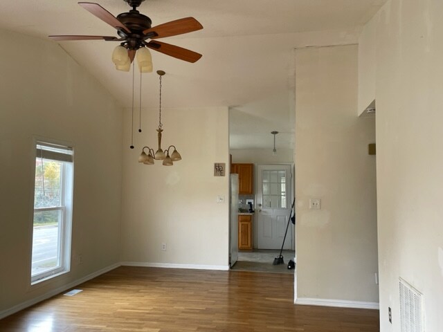 Photo - 2001 Peppertree St