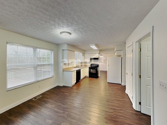 Photo - 328 Prairie Run Dr