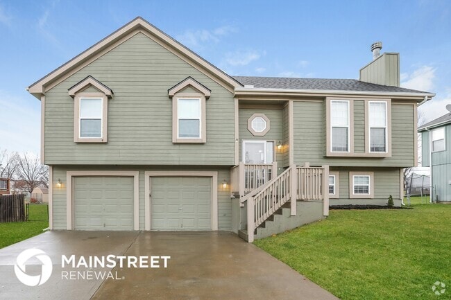 Building Photo - 1702 Briarwood Ln Rental
