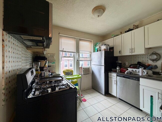 518 Cambridge St Unit 6