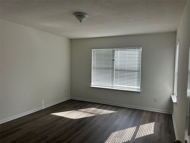 Photo - 24011 Goodfellow Dr