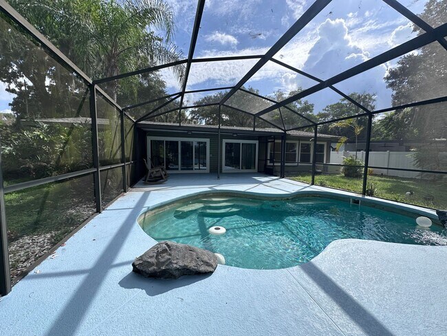 Photo - double lake front 4/2 house with swimming pool