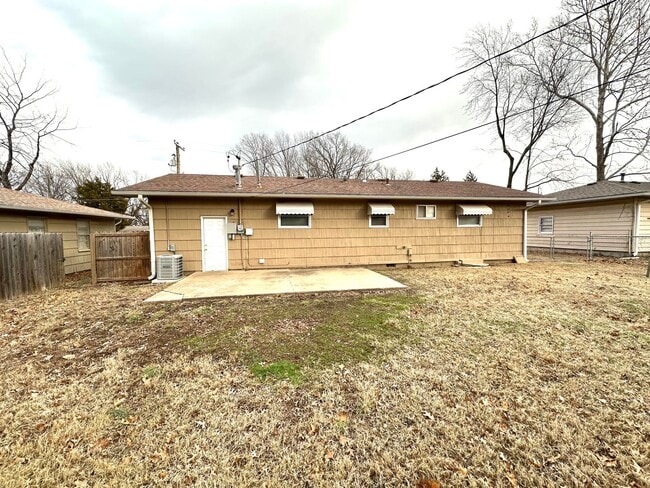 Photo - NEWLY REMODELED 3 BEDROOM 1 BATH IN WEBB CITY-$1200 RENT-$1200 DEPOSIT