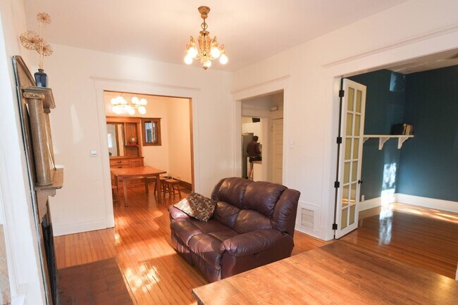 Photo - 1535 St Paul St