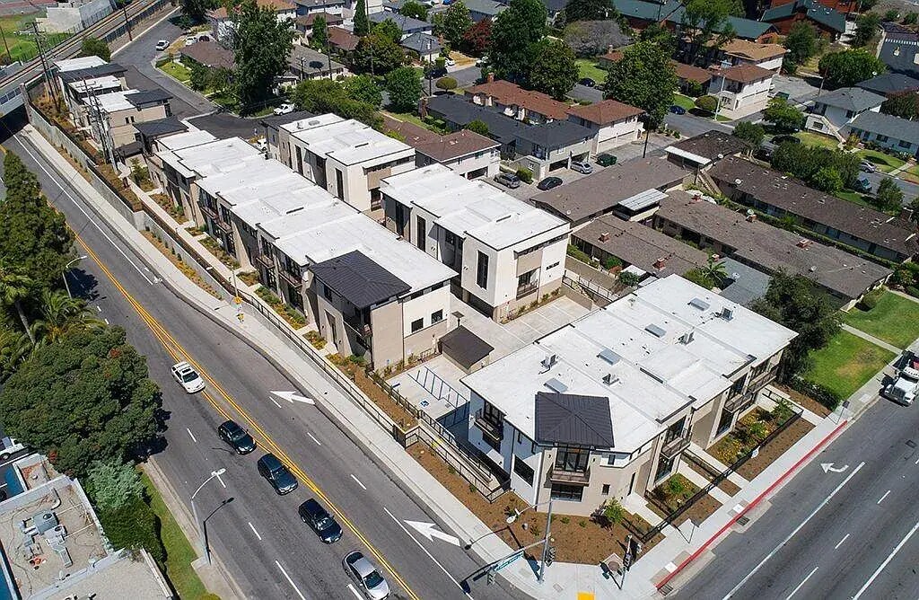 Photo - 501 N Santa Anita Ave