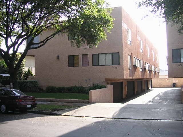 Building Photo - 111 N Marguerita Ave Unit E