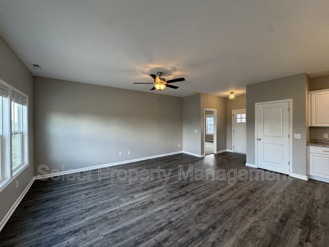 Photo - 8796 Elmont Cv