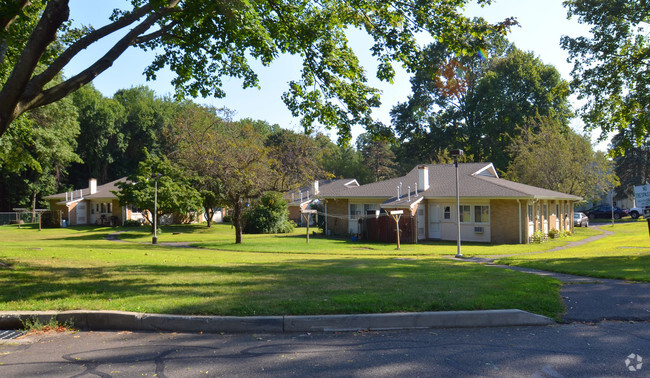 Pine Tree Apartments - Fairfield, CT | ForRent.com