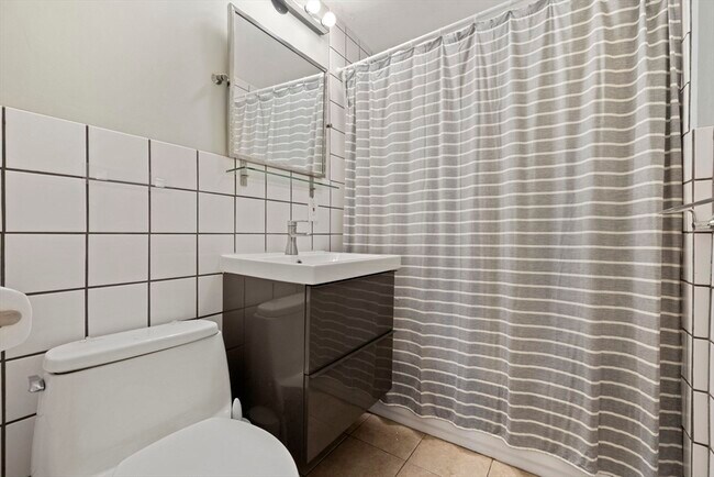 Photo - 39 Englewood Ave Unit 17