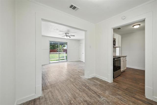 Photo - 504 Bonham St