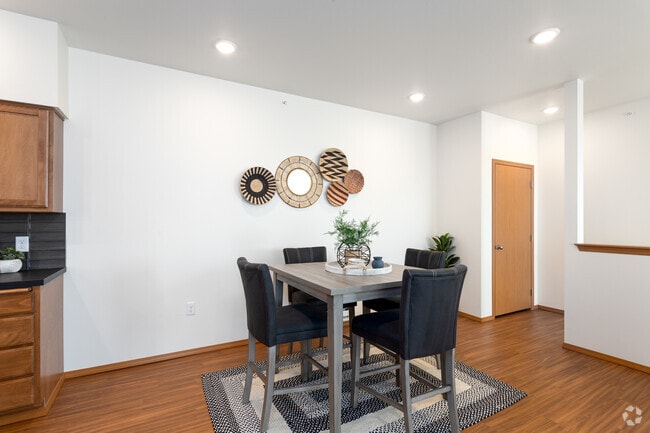 Dining 1x1 Attached