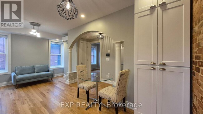 Photo - 157 James St Unité 204