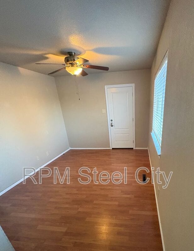 Photo - 1926 E 15th St