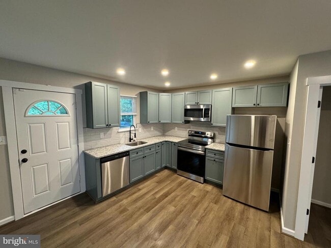 Photo - 252 Mansion Pkwy