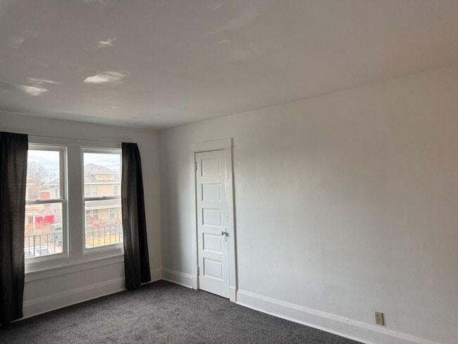 Photo - 1922 Grange Ave Unit 2 bedroom Upper