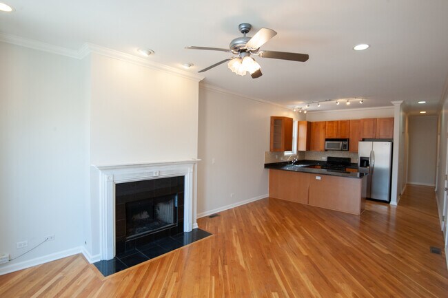 Photo - 2427 W Augusta Blvd Unit 2