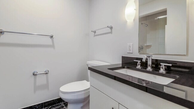 Photo - 425 Massachusetts Ave NW