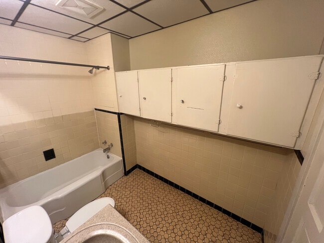 Photo - 1114 State St