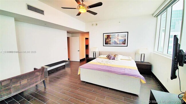 Photo - 253 NE 2nd St Unit 4808