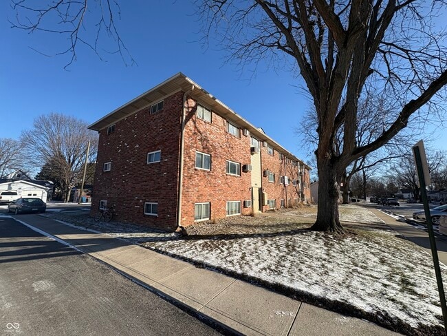 Building Photo - 1142 Evans Ave
