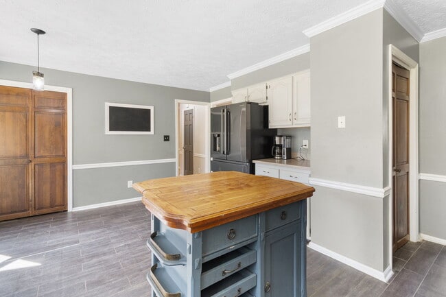 Photo - 7666 Wilkins Dr