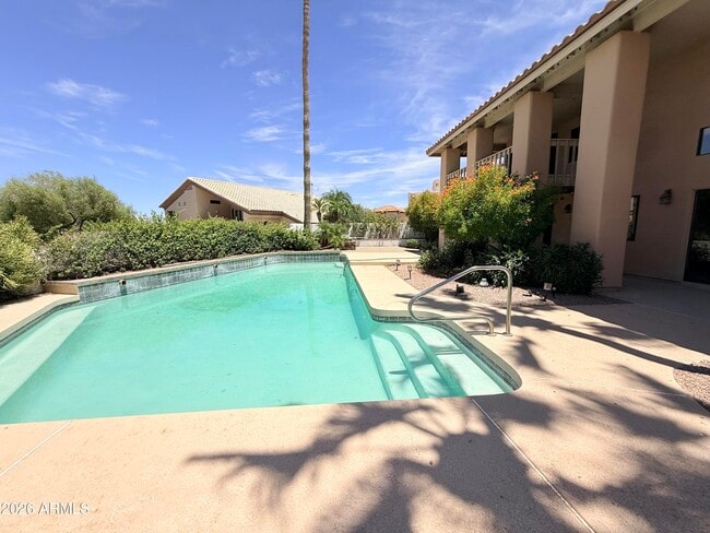 Building Photo - 1406 E Tierra Buena Ln