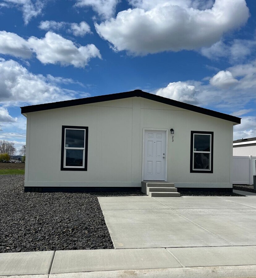Charming 3 Bedroom 2 Bathroom Home for Ren... - Charming 3 Bedroom 2 Bathroom Home for Ren...