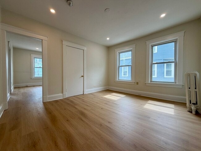 Photo - 29 John St Unit 4