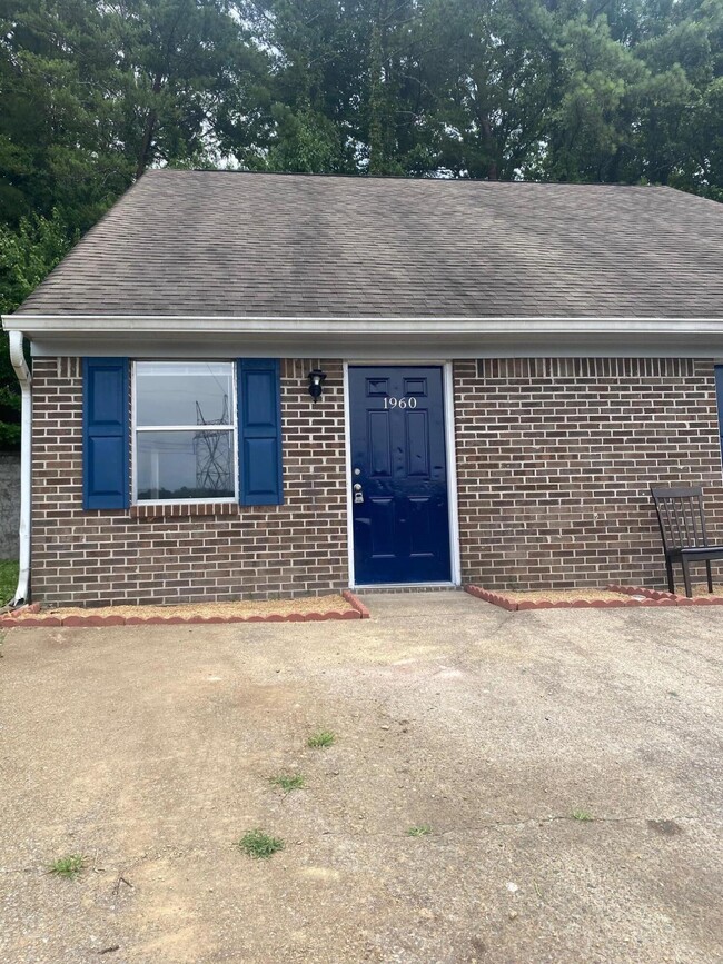 Building Photo - 1960 Alpine Ct NW Rental