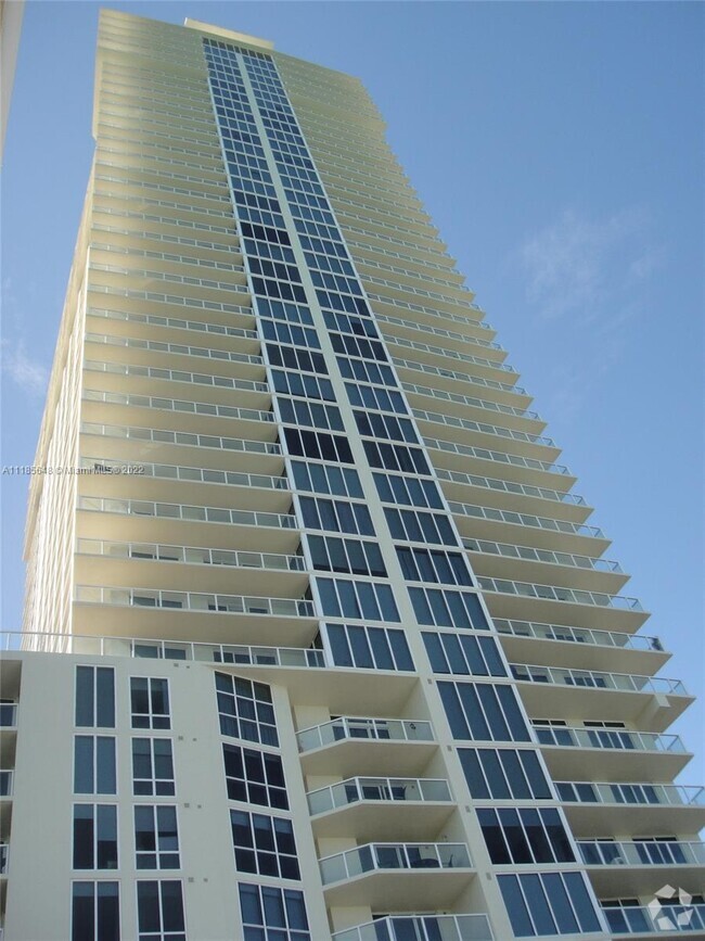 Building Photo - 16699 Collins Ave Unit 2903 Rental