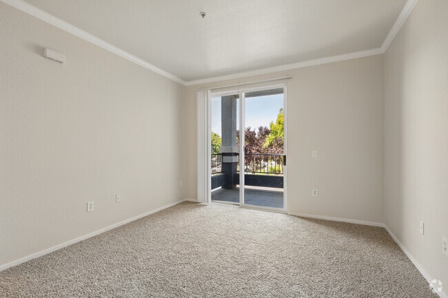 2BR, 2BA - 1,000SF - Living Room