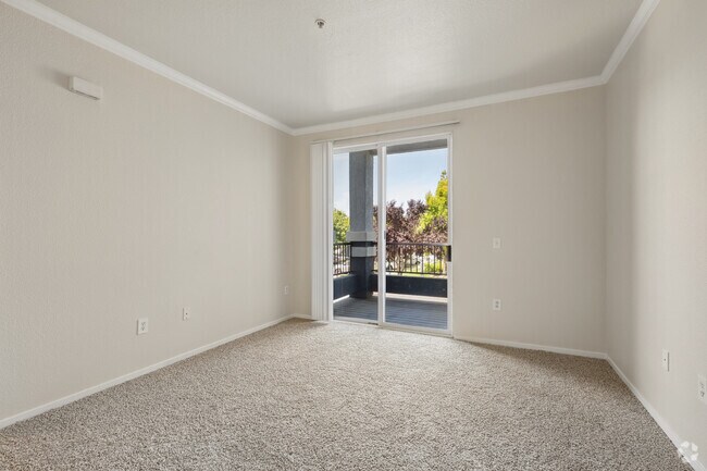 2BR, 2BA - 1,000SF - Living Room - Savannah at Southport