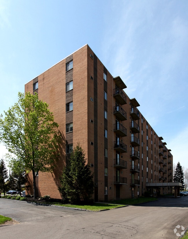 Sandcrest Apartments - Sandcrest Apartments