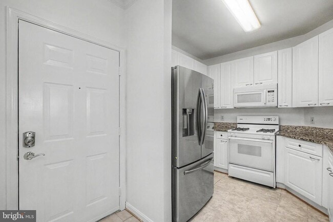 Photo - 2711 Bellforest Ct Unidad 305