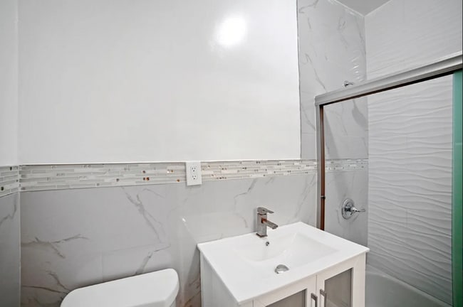 Photo - 74 Pilling St Unit 1