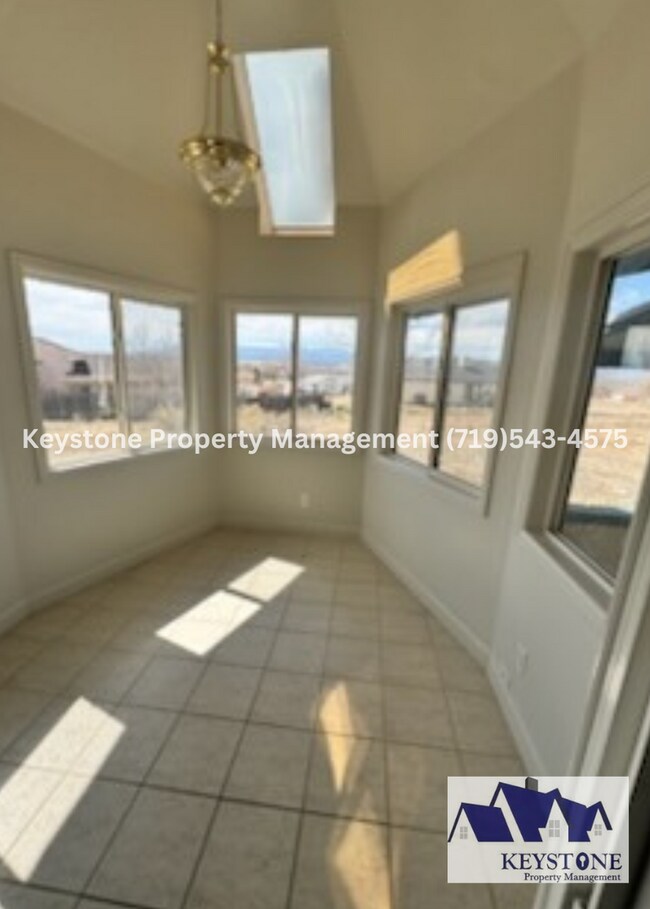 Photo - Located On A Quiet Cul-de-sac -  3 Plus Bedrooms/3 Bathroom/2 Car Garage $1800/$1800