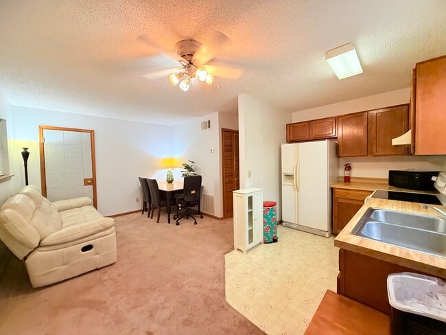 Building Photo - 219 Broadmoor Rd Rental