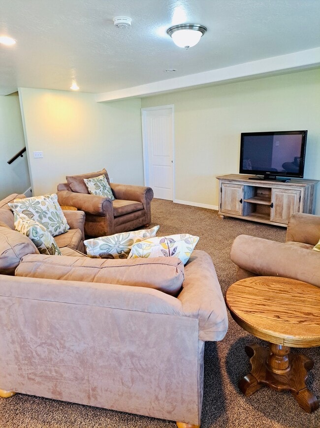 Photo - 334 W Shadow Ridge Dr
