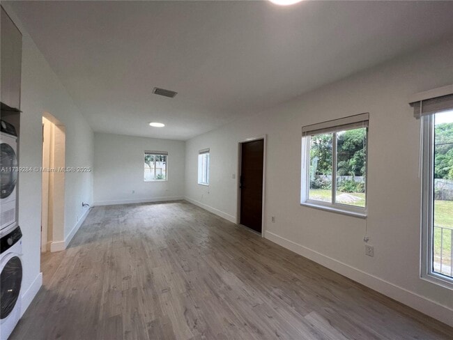 Photo - 246 NW 49th St Unit B