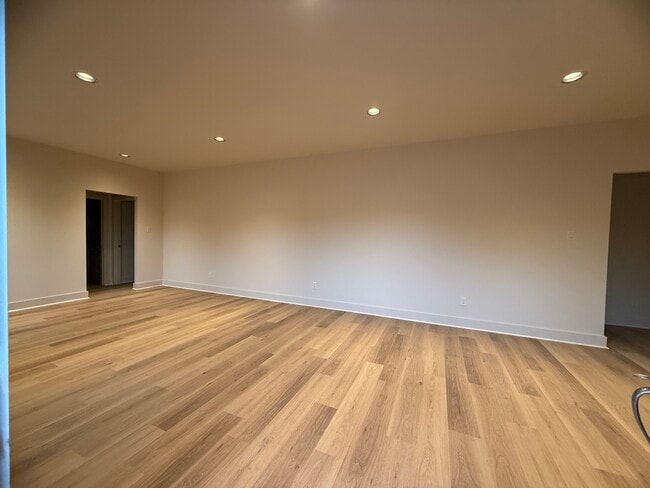 Photo - 104 Kirkland St